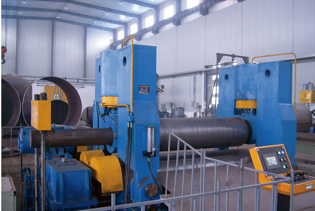 上棍萬能式卷板機